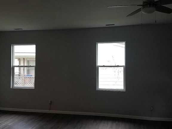 3rd image of 140 Morton St APT B