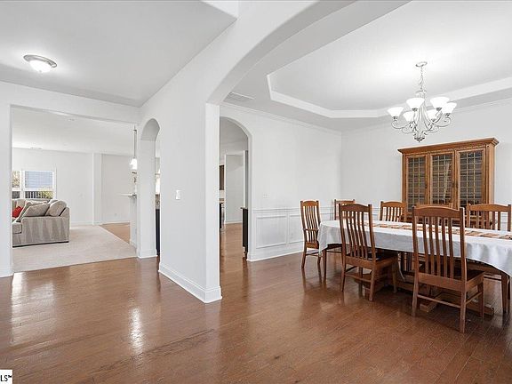 5th image of 388 Heritage Point Dr
