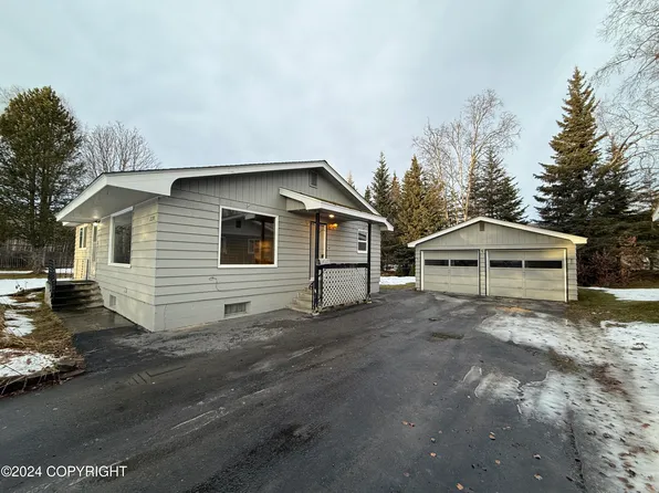 220 E Beluga Ave, Soldotna, AK 99669