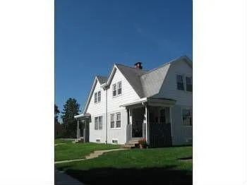 1566 40th St photo 1