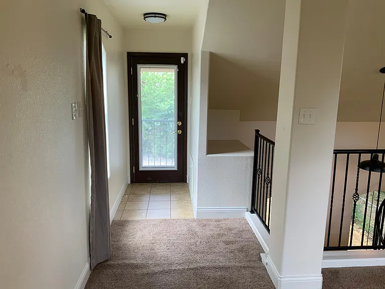 431 Irvington Dr — Photo 35