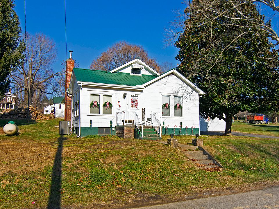 1st image of 376 Cedar Ave