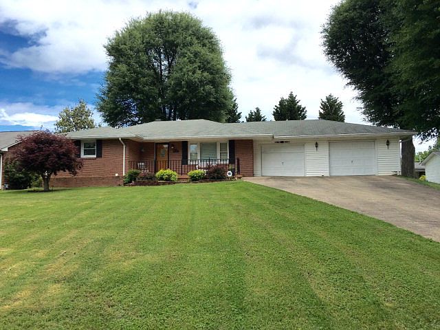 1st image of 104 Vine Cir