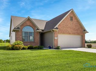 14951 Trails End Dr, Perrysburg, OH 43551