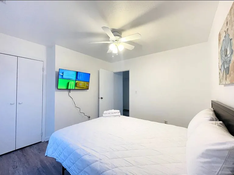 1011 Hunter Ave #6 — Photo 8