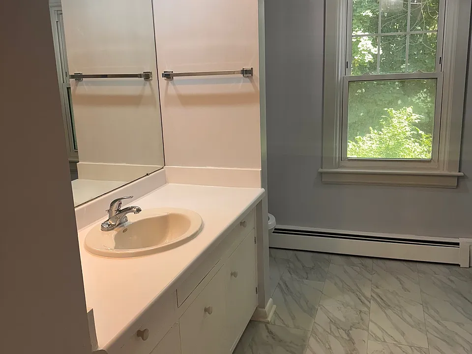 908-914 Easton Rd #908
