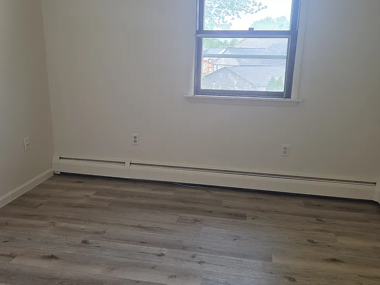 515 Poplar St — Photo 11