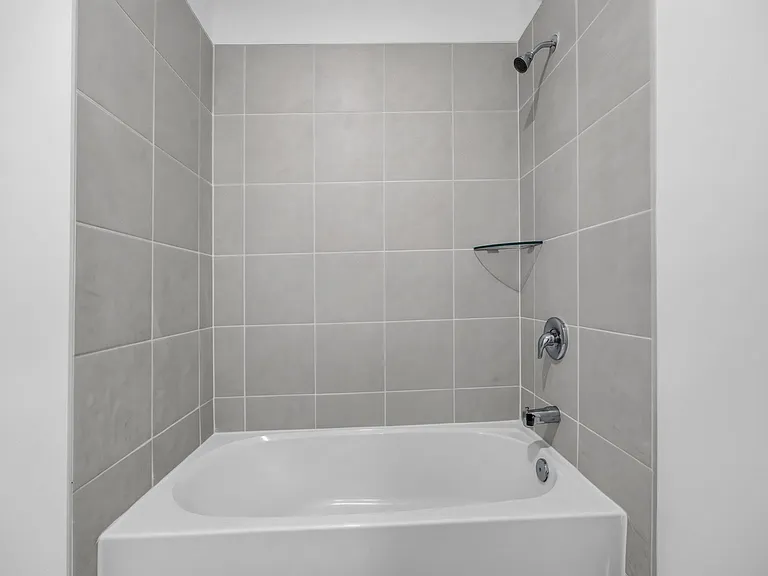 2444 SE 29th Dr #A — Photo 10