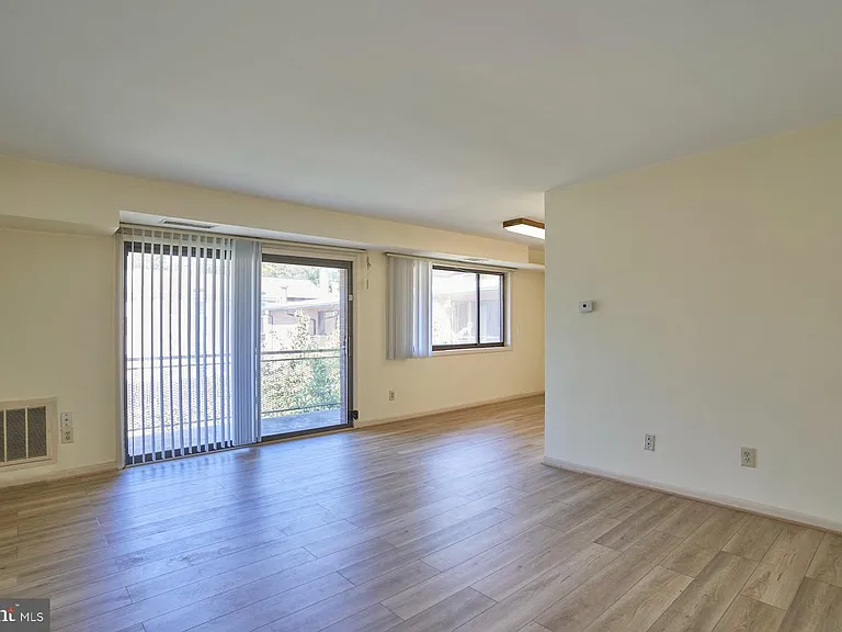 4371 Lee Hwy — Photo 24
