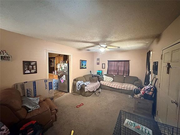 4th image of 641 S Boyd St