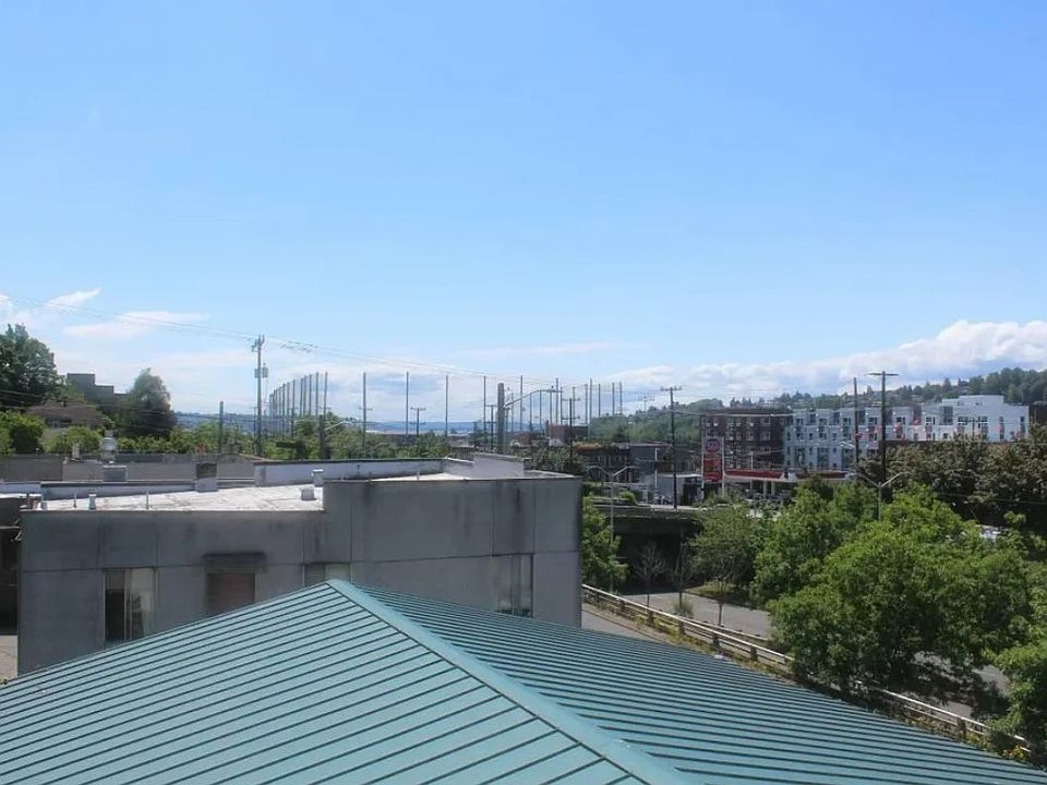 1st image of 3226 15th Ave W #3C2