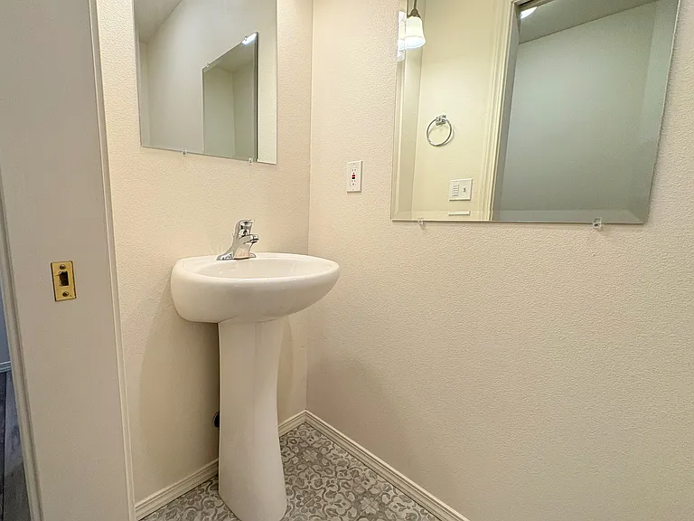 51726 Putney Ln — Photo 15