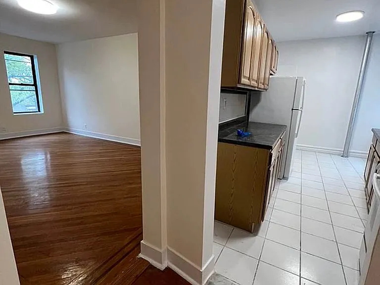 7811 Kew Forest Ln #2DA — Photo 4