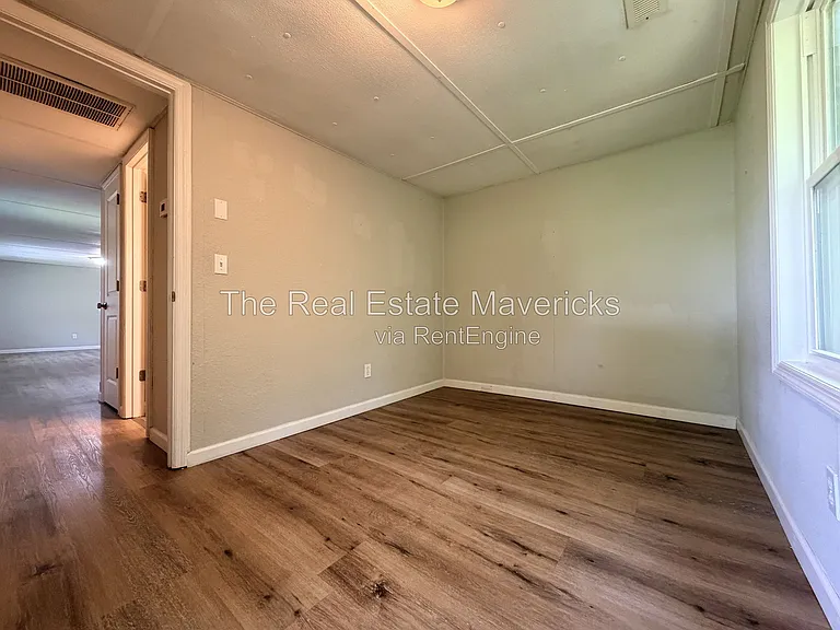 46 Trinity Rd #1 — Photo 11