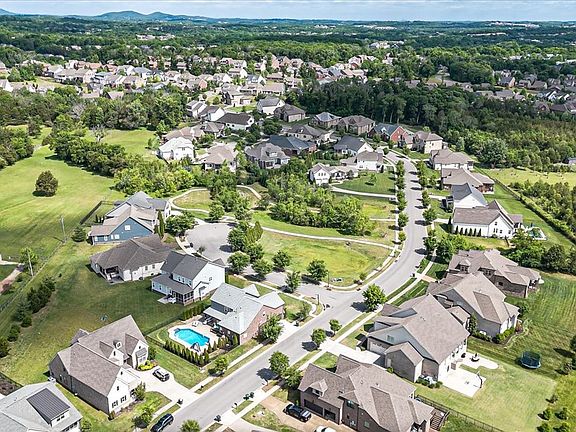 4th image of 5109 Falling Water Rd
