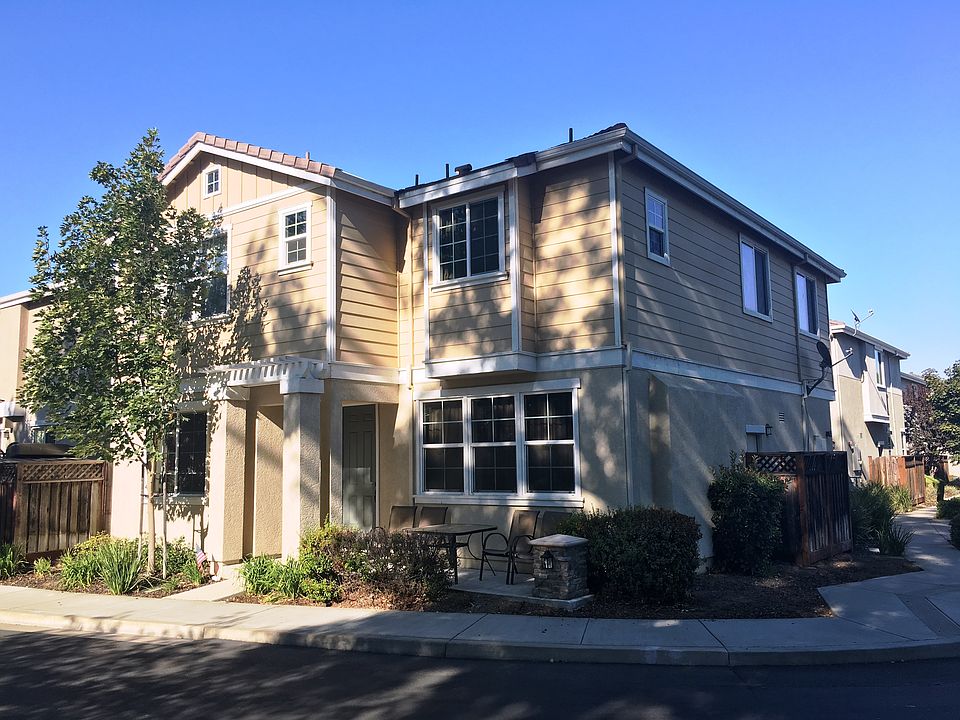 1st image of 137 Coulter Way