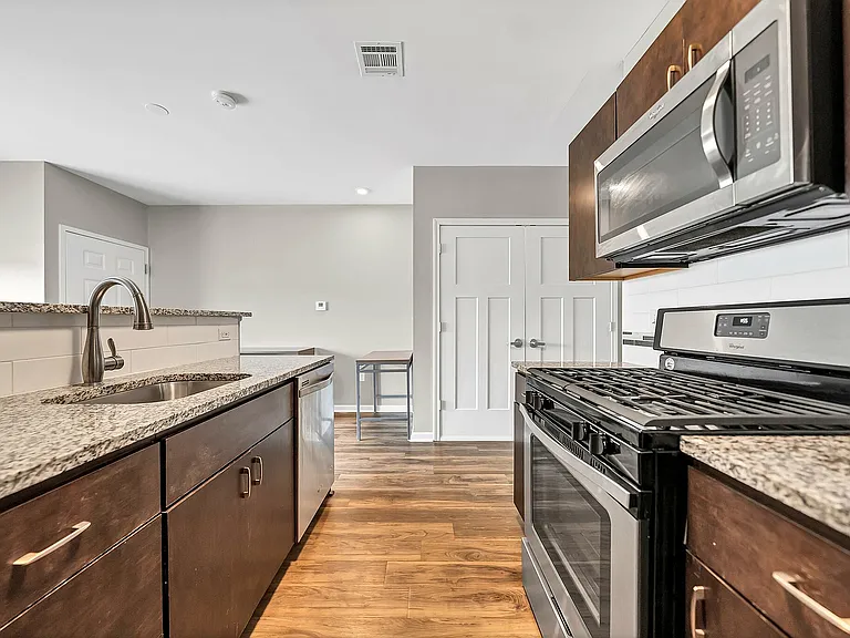 Studio Kitchen