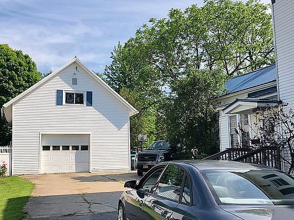 Detached garage view
