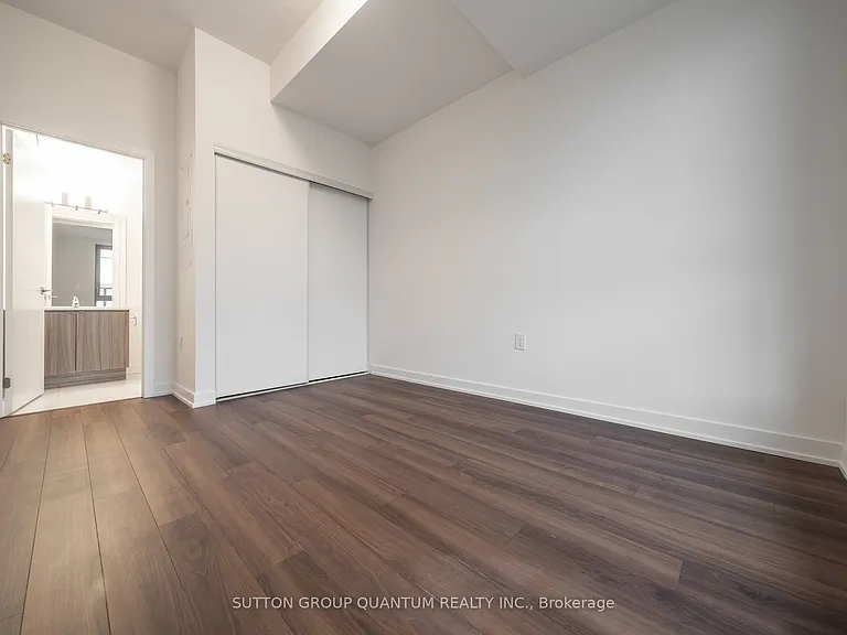 2433 Dufferin St #505 — Photo 13