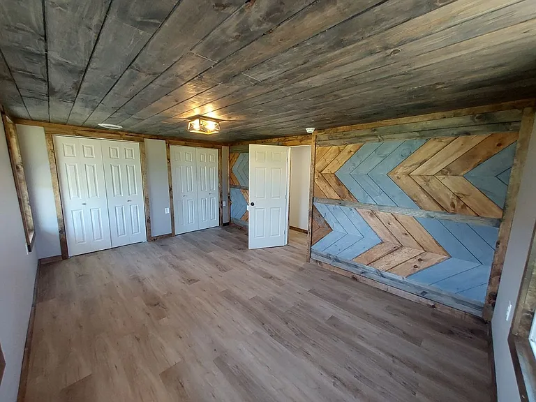 240 Ovid St — Photo 13