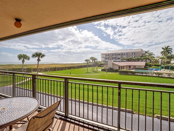 3rd image of 1480 Ocean Dr