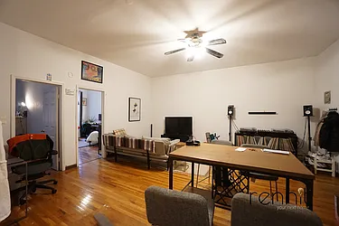 Rented by Rennit Inc.