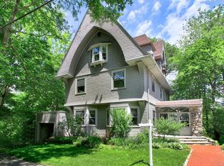 18 Devon Ter, Newton, MA 02459