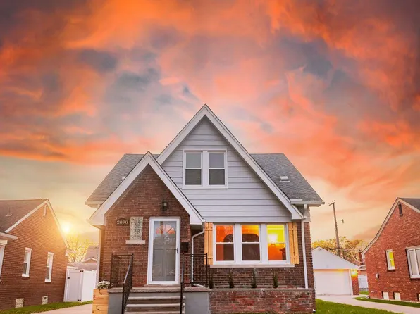 2098 20th St, Wyandotte, MI 48192