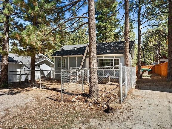 2nd image of 225 Sunset Ln