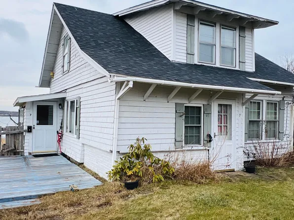7 County Road, Lubec, ME 04652