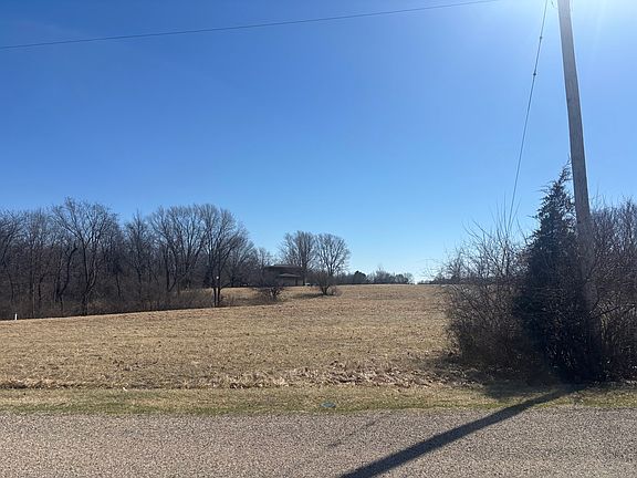 3rd image of 1043 Hidden Valley Dr