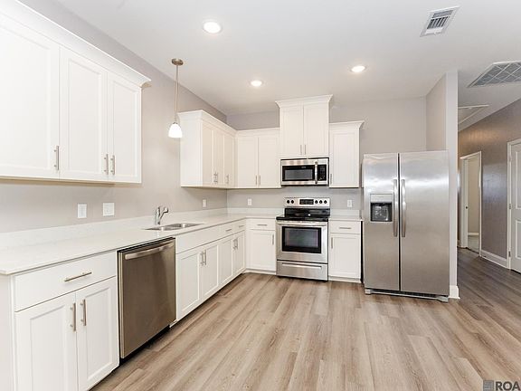 3rd image of 19977 Grantham Rd #A