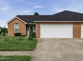 204 Applewood Ln, Elizabethtown, KY 42701
