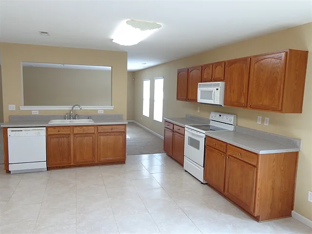 10917 Dry Stone Dr — Photo 2