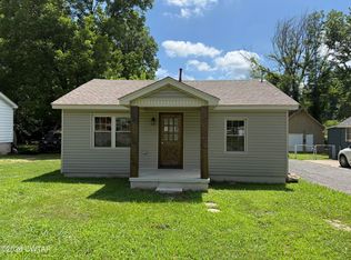 1608 Speedway Ave, Dyersburg, TN 38024