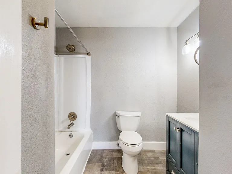 8690 Lords Manor Way — Photo 20