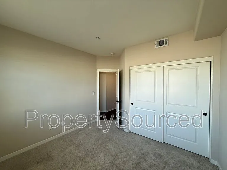 170 N North St #104 — Photo 43