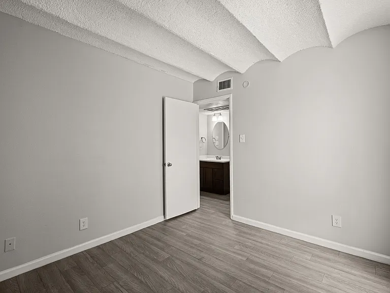 Nova Peak Gated Community — Photo 15