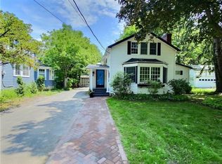 156 S Cayuga Rd, Buffalo, NY 14221