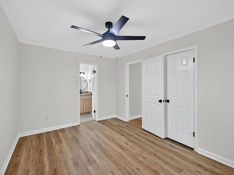 341 W Coleman Blvd #G — Photo 13