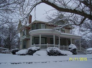 604 E Butler St, Manchester, IA 52057