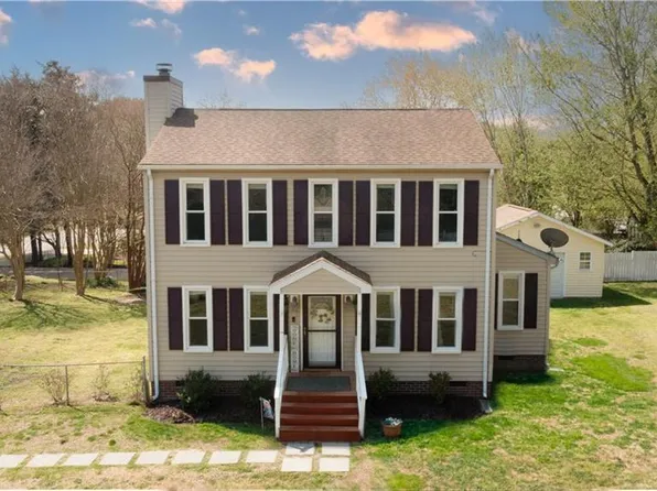 6676 Magnolia Dr, Gloucester, VA 23061