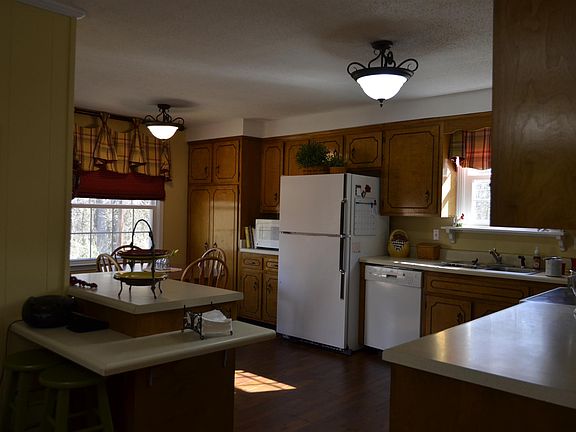 5th image of 1275 Slayden Cir