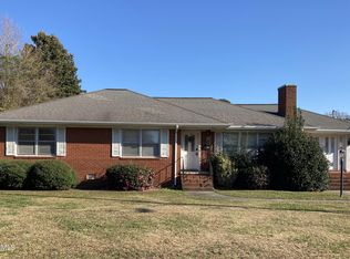 1909 Carey Rd, Kinston, NC 28501