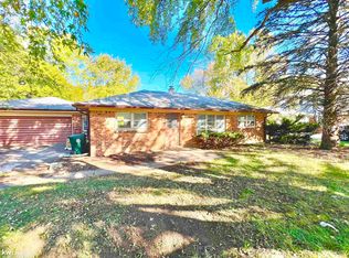 850 W Clarkston Rd, Lake Orion, MI 48362