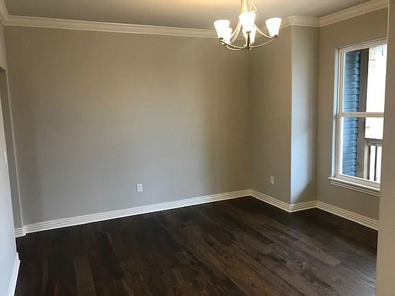 5th image of 16 Dunbarton Ln