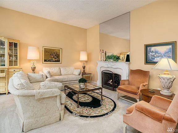 3rd image of 6909 Turquoise Dr SW