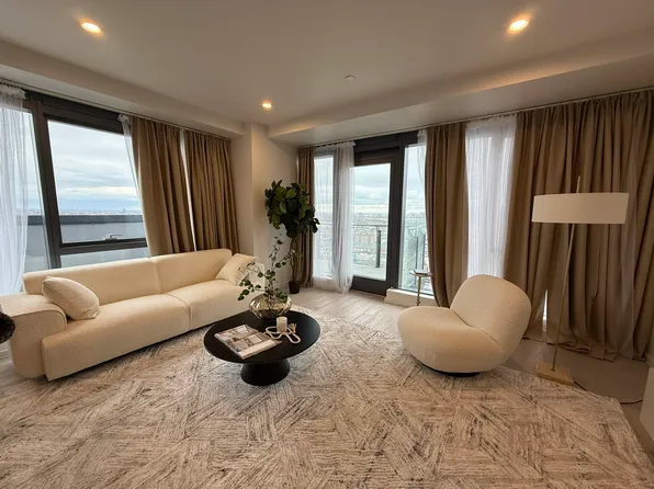 2286 Cropsey Avenue image 11 of 17