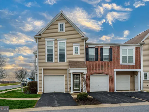 614 Darby Ct, Hummelstown, PA 17036