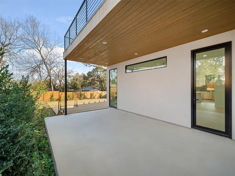 2107 Brackenridge St #B — Photo 30